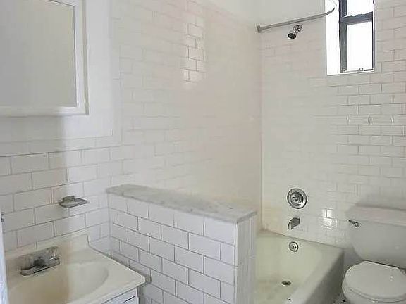 4th image of 246 7th Ave APT 3