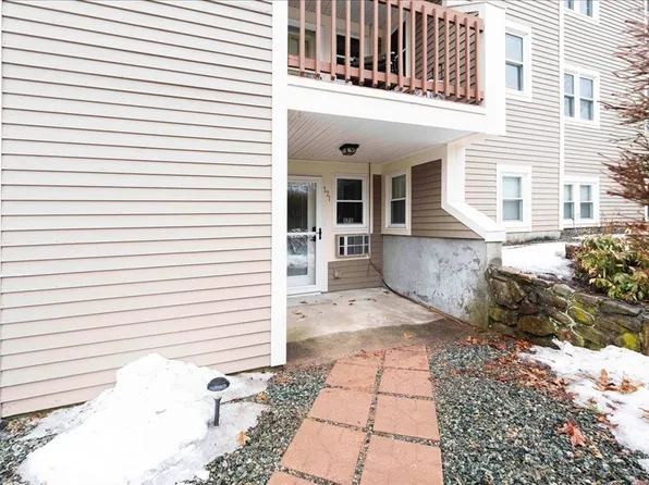 171 Heritage Dr #171, Northbridge, MA 01534