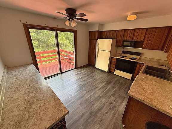 4th image of 1005 N Wuthering Hills Dr
