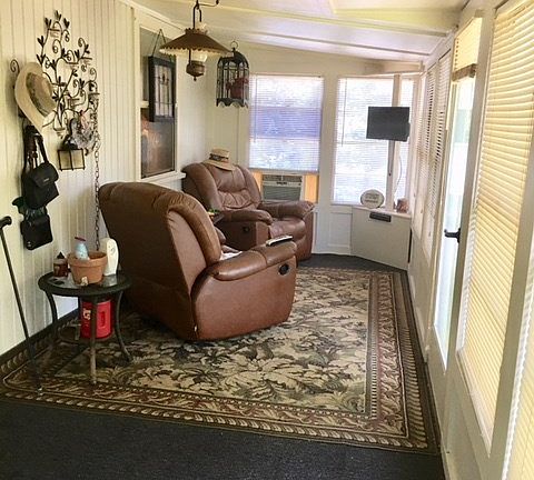 5th image of 308 Creekside Dr