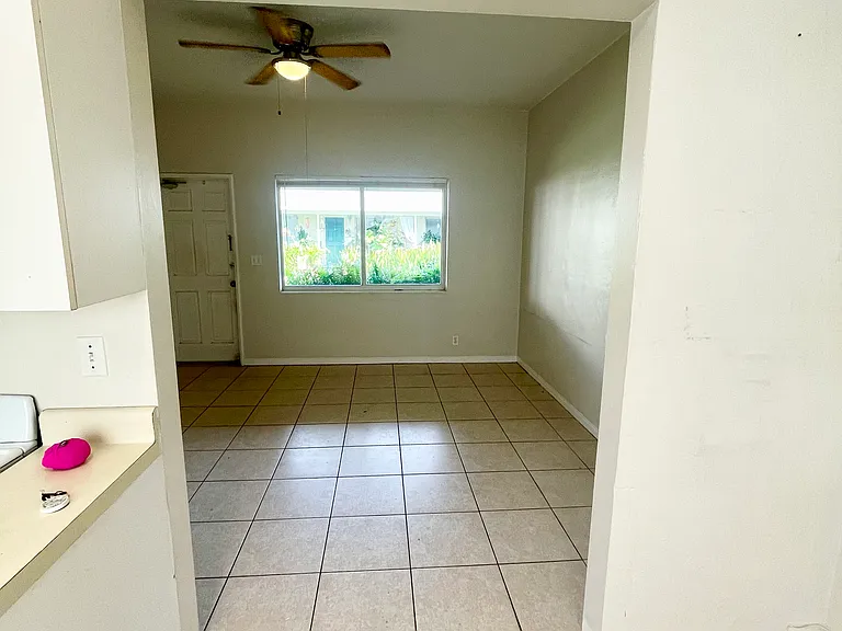 330 Almeria Rd — Photo 10