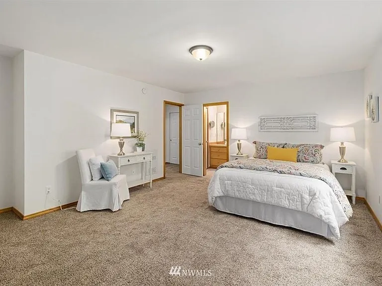 829 N 145th Ct — Photo 13