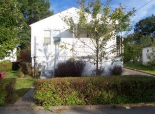 316 Rhodes St, Oak Hill, WV 25901