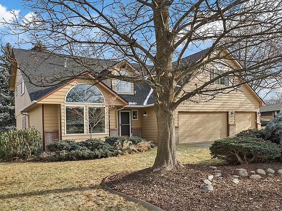 2nd image of 407 S Alpine Dr