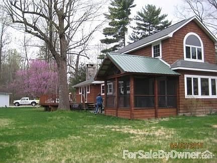 Porch : Cedar with Trex deck and metal roof screened porch