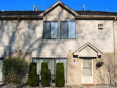 1st image of 38595 Wellington Dr