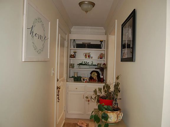 2nd image of 3004 Rivermont Ave APT 211