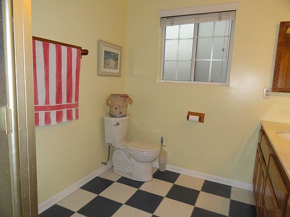 Main floor bathroom