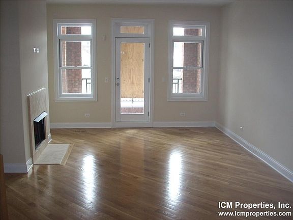2nd image of 2338 N Greenview Ave #1F