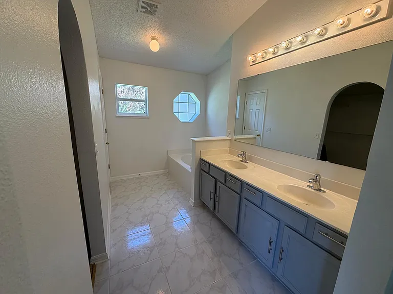 3015 Elbib Dr #1 — Photo 13