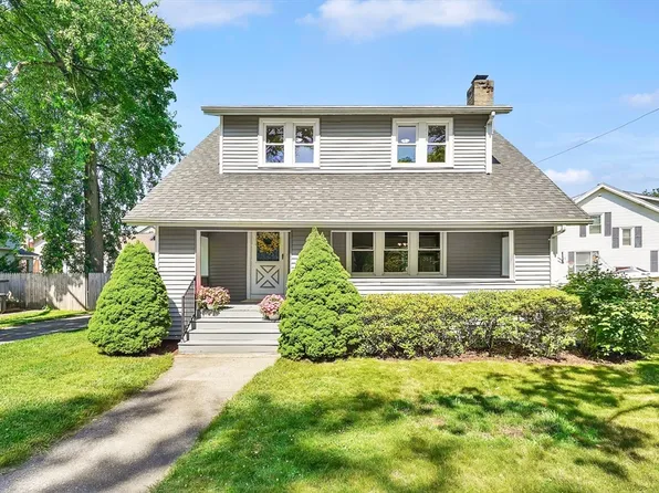 14 Glenwood Cir, Longmeadow, MA 01106