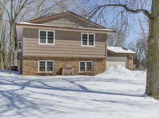 10855 Yellow Pine St NW, Coon Rapids, MN 55433