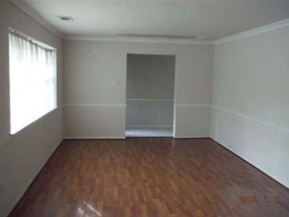 3rd image of 643 E Cypresswood Dr