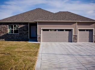 1105 Mallard Bay Pl, Polk City, IA 50226