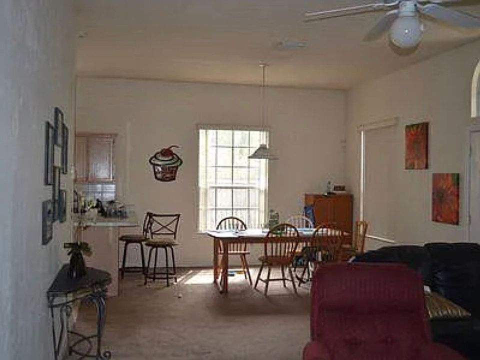 2nd image of 119 SW 25th St