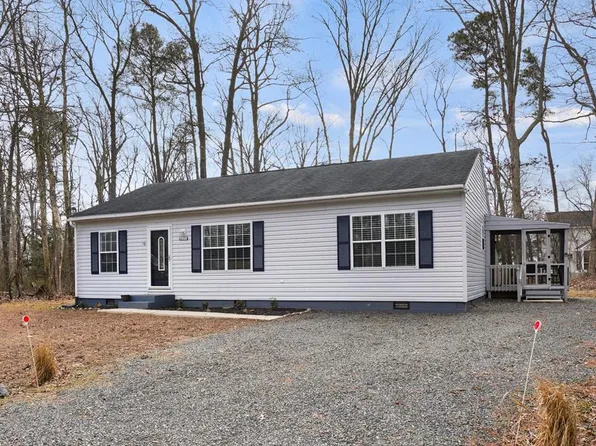 2371 Brigantine Blvd, Greenbackville, VA 23356