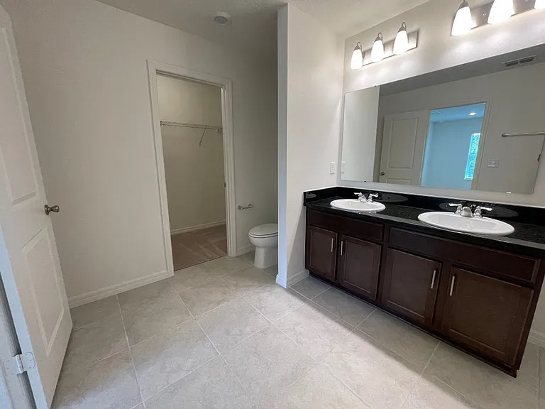 1529 Venice Ln — Photo 10