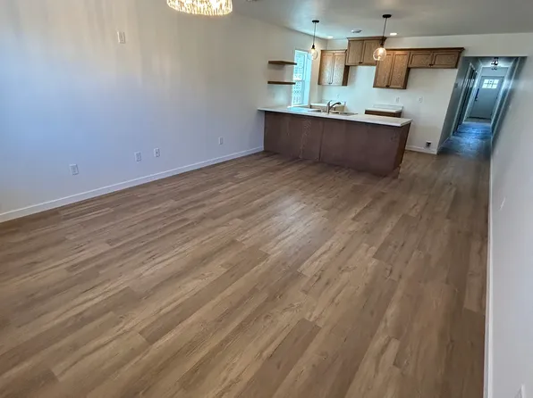 1429 N 16th St #1, Escanaba, MI 49829