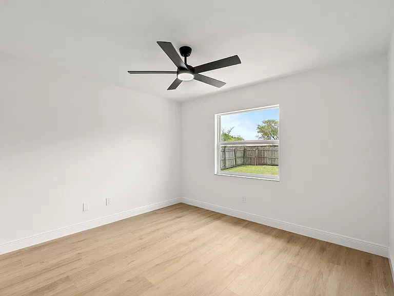 1313 Pinetta Cir — Photo 15