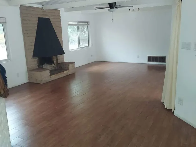 764 University Dr — Photo 2