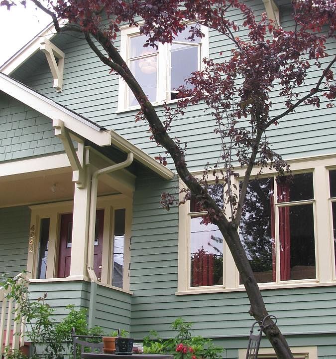 FRONT OF HOUSE