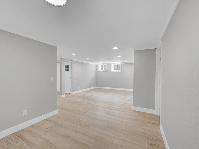 1584 Meade St — Photo 8