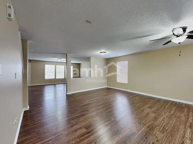 6904 Eagle Crossing Blvd — Photo 8