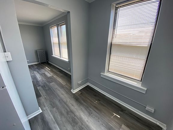 5th image of 6126 S Woodlawn Ave #6128-440