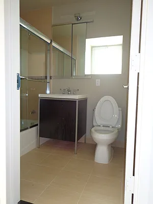 Rented by Bahar Management | media 43