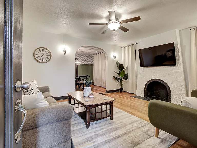 2215 W Broadway Ave #1 — Photo 7