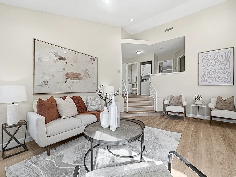 649 La Maison Dr — Photo 16