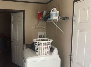16 Forest Dr, Muncie, IN 47303