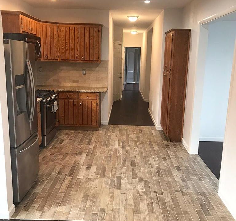 1st image of 134 Haven Ave Floor 2