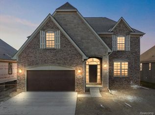 4104 Spring Meadows Dr, Sterling Heights, MI 48314