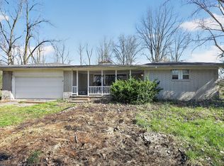 6718 Colf Rd, Carleton, MI 48117