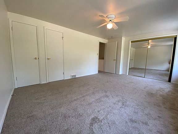 5th image of 315-390 Chapel Pl #350