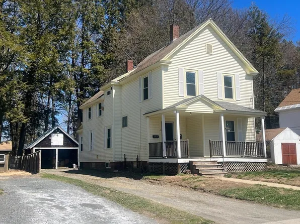 21 Cleveland St, Greenfield, MA 01301