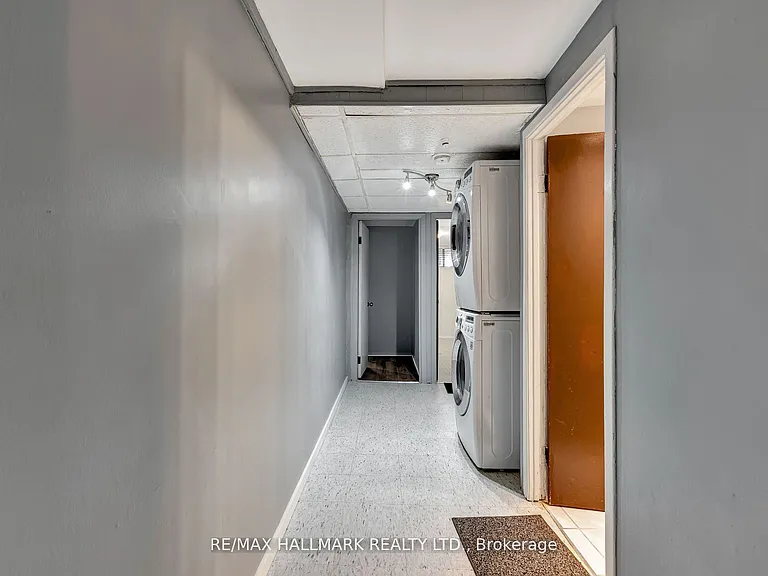 90 Santamonica Blvd #BASEMENT — Photo 14