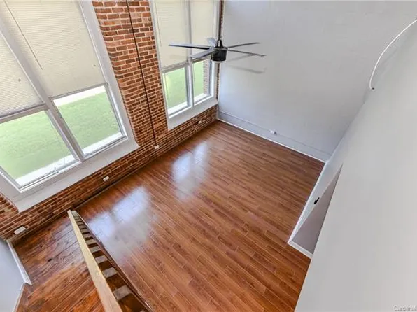 201 S Hoskins Rd APT 222, Charlotte, NC 28208