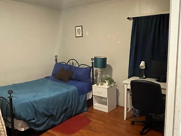 1224 Octavia St SE — Photo 8