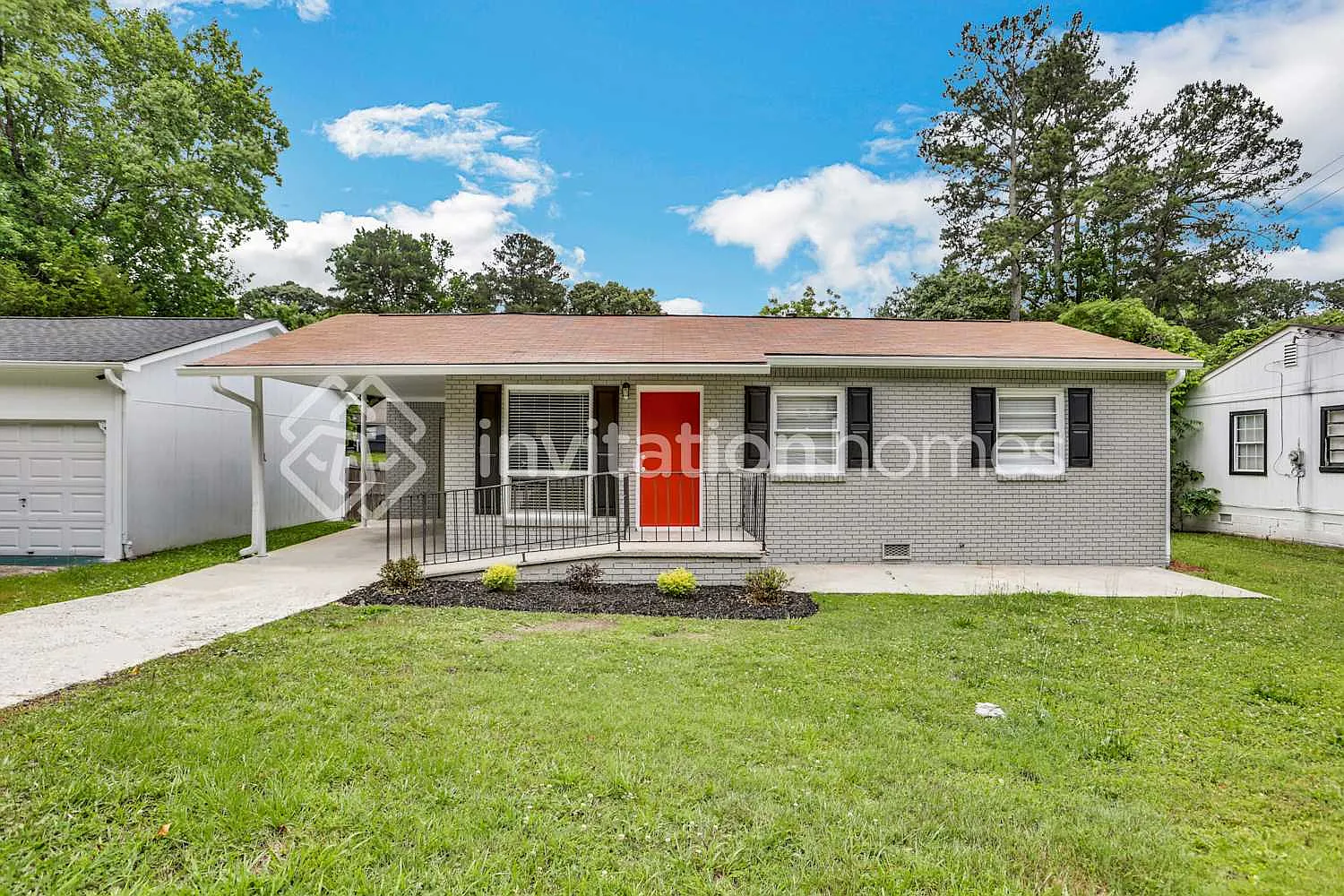 2636 Santa Monica Dr Nw Atlanta, GA 30318 — Photo 1