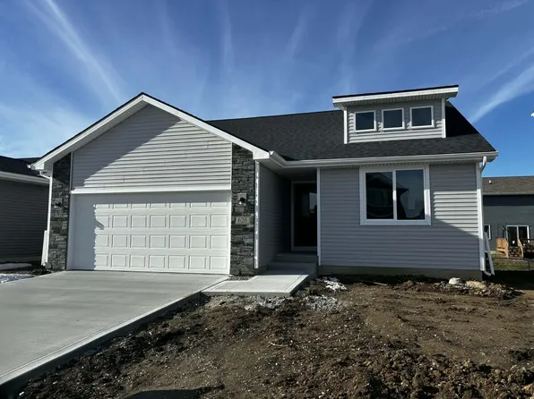 620 NE Oak Ridge Dr, Ankeny, IA 50021