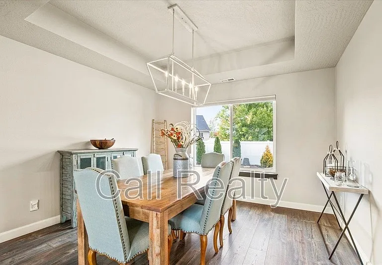 2522 W Juliann Ct — Photo 5