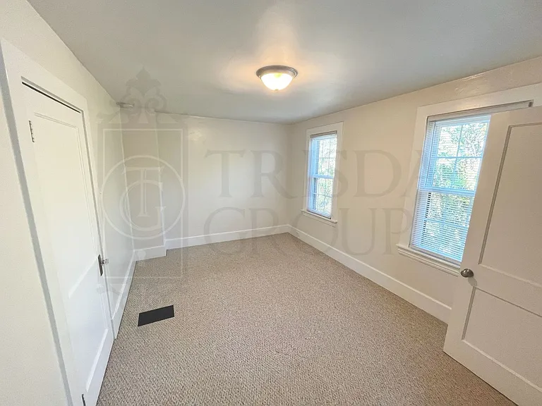 468 Belonda St — Photo 20