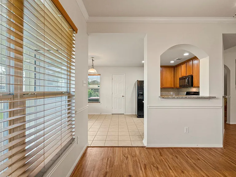12202 Mardi Gras Dr — Photo 8