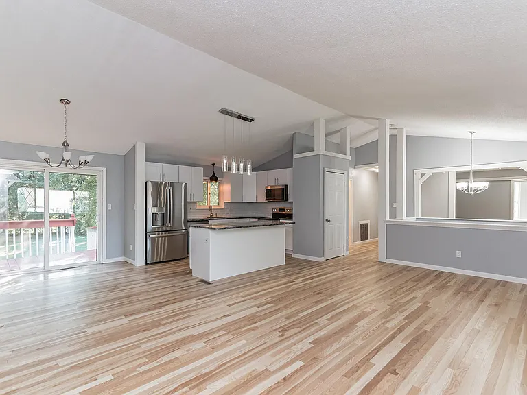 261 Skyline Dr — Photo 18