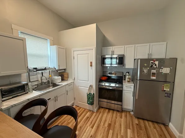89 Newton St #1, Somerville, MA 02143