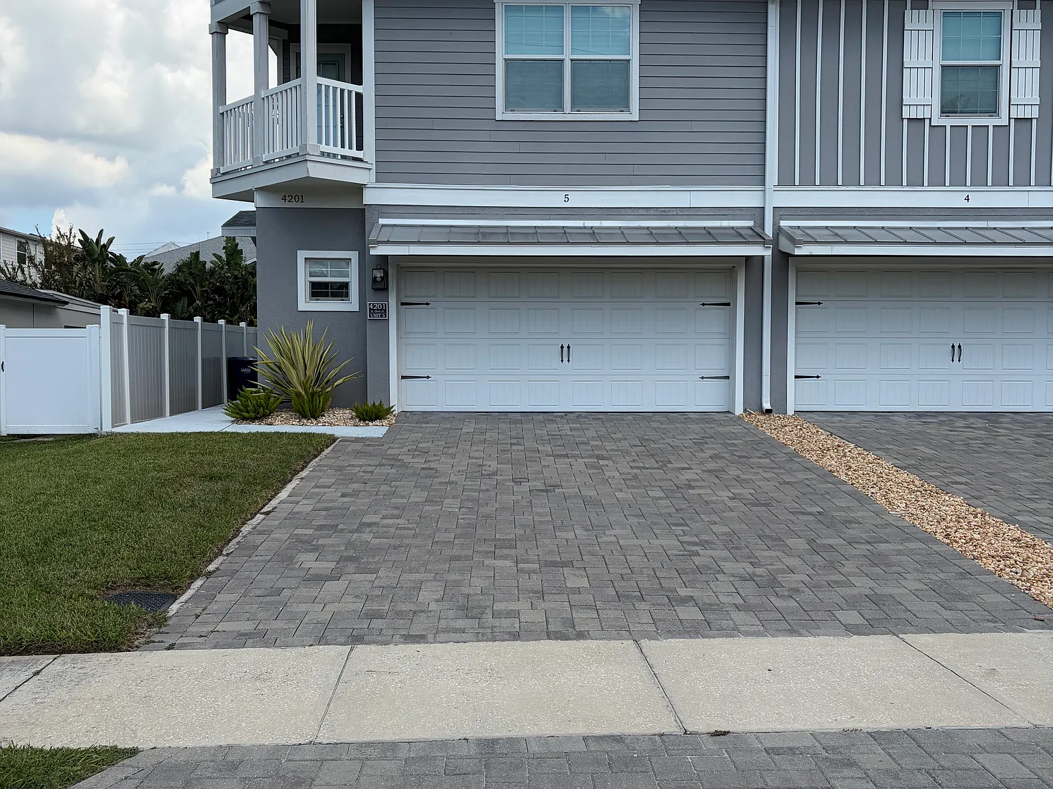 3 bed, 2.5 bath, 1816 sqft, $4,200 — Photo 1