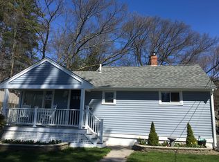 17 Lowell Rd, Natick, MA 01760