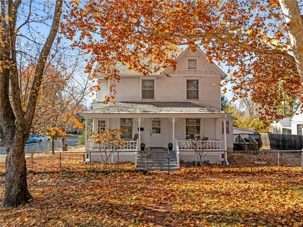 1281 SW Buchanan St, Topeka, KS 66604